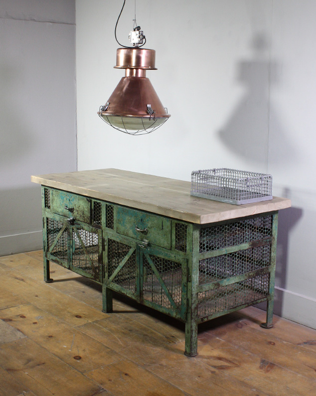 Green Distressed Meshed Workbench