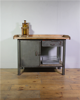 Grey Workbench nos 4